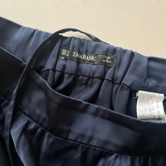 Zara skirt in satin for sale - Picture 2 of 2